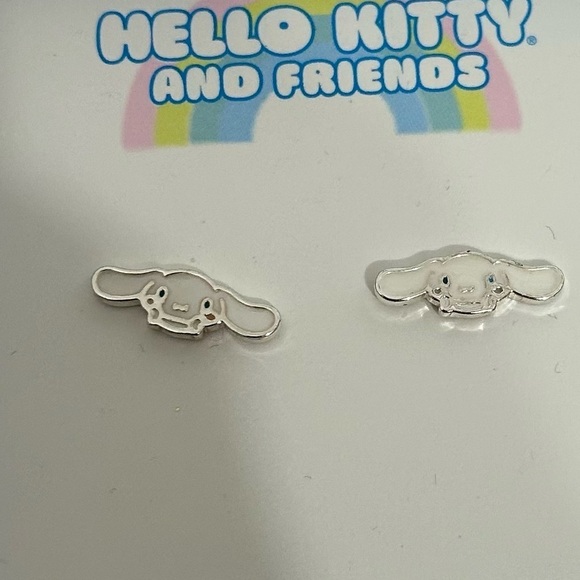 Hello Kitty and Friends cinnamonrolls stud earrings - Picture 5 of 7
